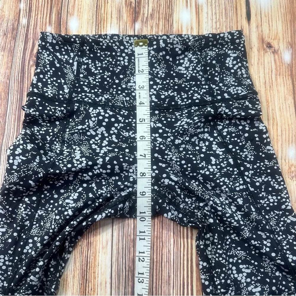 Lululemon Women’s Crop Leggins Size 4